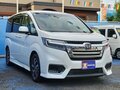 2019 Honda Stepwgn Spada V Рестайлинг, белый, 1650000 рублей - вид 1