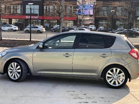 2011 Kia Ceed I Рестайлинг, золотистый, 1050000 рублей - вид 7