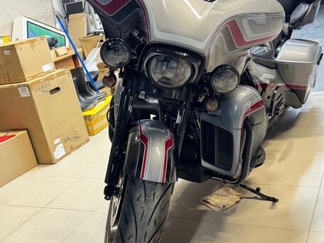 2021 Harley-Davidson CVO Limited, серый, 3300000 рублей, вид 5
