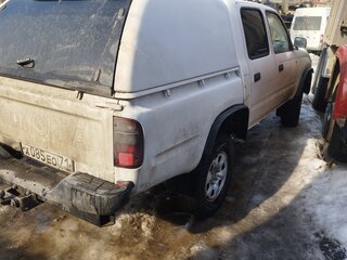2004 Toyota Hilux Double Cab VI Рестайлинг, белый, 1200000 рублей, вид 4