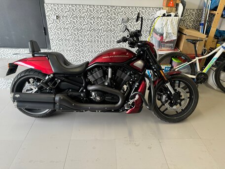 2015 Harley-Davidson V-Rod, красный, 1300000 рублей, вид 1