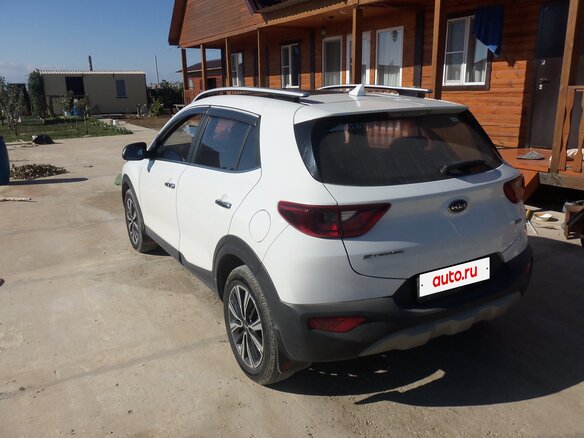 2019 Kia Stonic I, белый, 1790000 рублей - вид 3