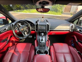 2014 Porsche Cayenne S II Рестайлинг (958), чёрный, 3350000 рублей, вид 4