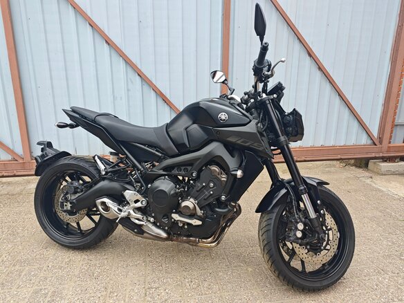 2020 Yamaha MT-09 (FZ-09), чёрный, 1000000 рублей