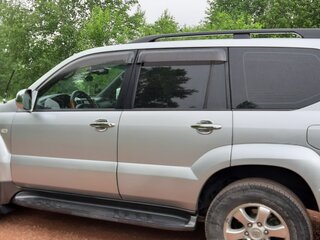 2005 Toyota Land Cruiser Prado 5-speed 120 Series, серебристый, 2100000 рублей, вид 3