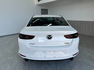2023 Mazda 3 Axela IV (BP), белый, 2250000 рублей, вид 5