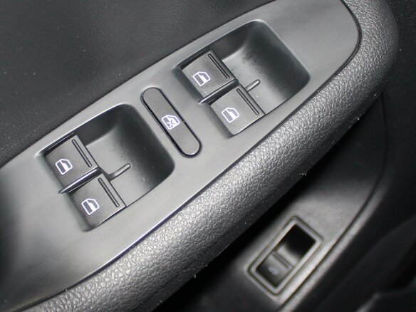 2015 Volkswagen Jetta VI Рестайлинг, серебристый - вид 19