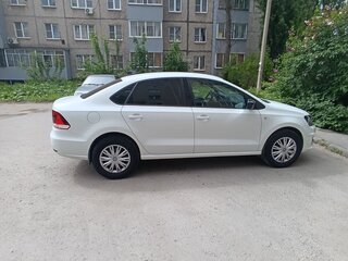 2018 Volkswagen Polo V Рестайлинг, белый, 935000 рублей, вид 5