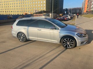 2018 Volkswagen Golf VII Рестайлинг, серый, 1700000 рублей, вид 3