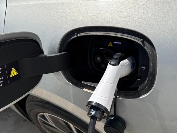 2026 Changan Qiyuan A06 51.48 kWh, серебристый, 2150000 рублей - вид 35