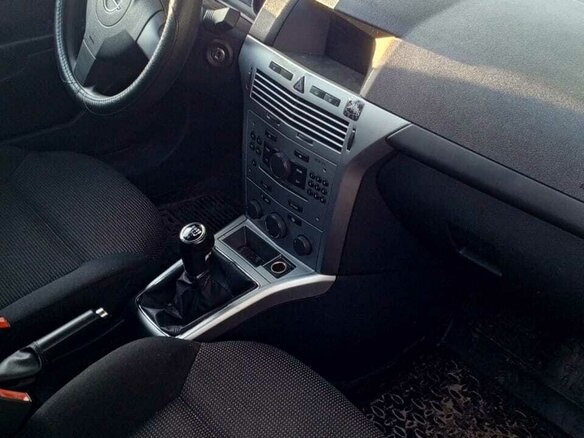 2013 Opel Astra H Рестайлинг, белый, 750000 рублей - вид 4