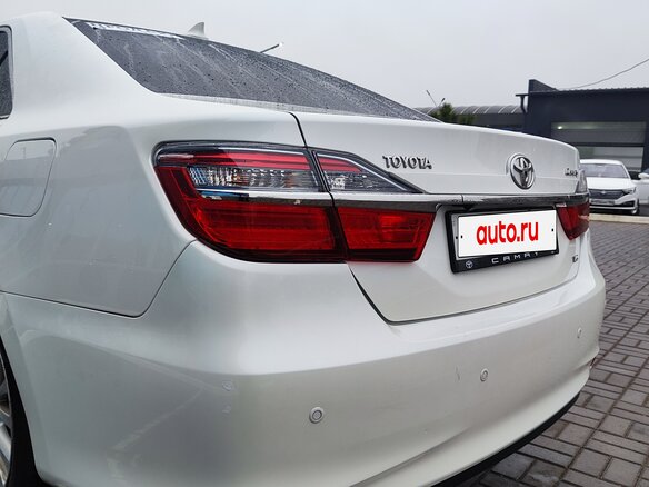 2015 Toyota Camry VII (XV50) Рестайлинг, белый, 2200000 рублей - вид 14