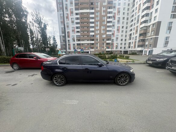 2009 BMW 3 серии 330i xDrive V (E90/E91/E92/E93) Рестайлинг, чёрный, 900000 рублей - вид 11