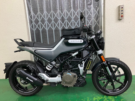 2020 Husqvarna Svartpilen 250, чёрный, 450000 рублей, вид 1