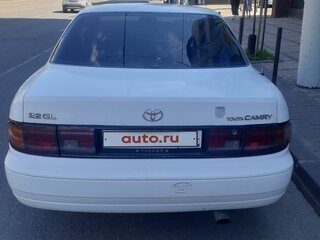 1992 Toyota Camry III (XV10), белый, 420000 рублей, вид 3