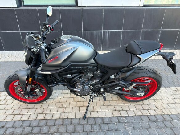 2024 Ducati Monster 937, серый, 1200000 рублей - вид 7