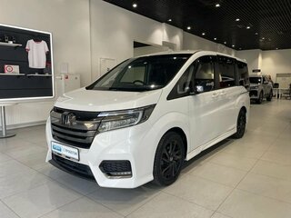 2019 Honda Stepwgn Spada V Рестайлинг, белый, 2098000 рублей, вид 1