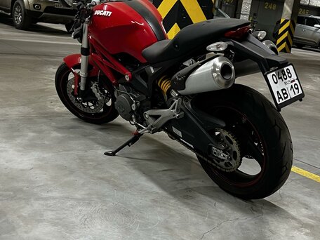 2013 Ducati Monster 696, красный, 530000 рублей, вид 1