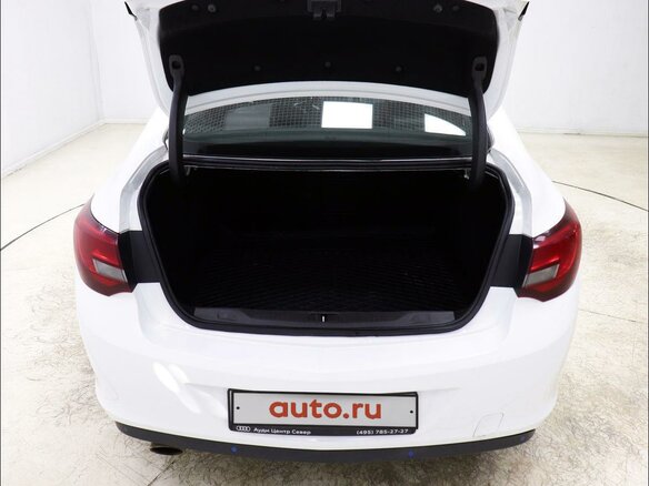 2012 Opel Astra J Рестайлинг, белый, 920000 рублей - вид 8