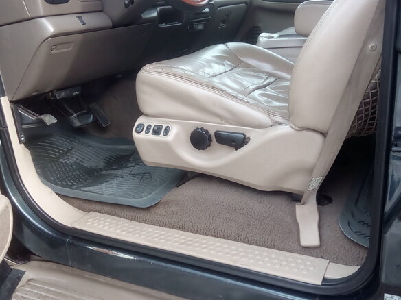 2000 Ford Excursion, зелёный - вид 15