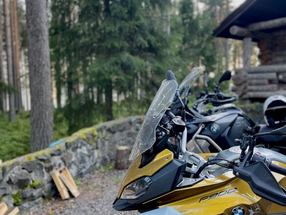 2020 BMW F 900 XR, золотистый, 1200000 рублей - вид 1