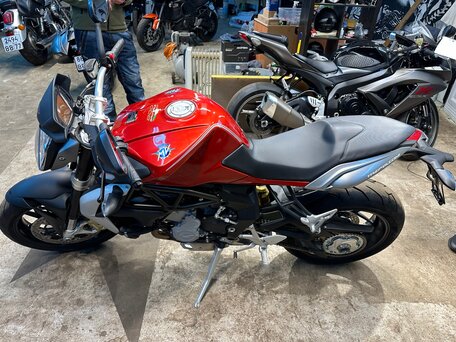 2014 MV Agusta Brutale 800, красный, 750000 рублей, вид 4