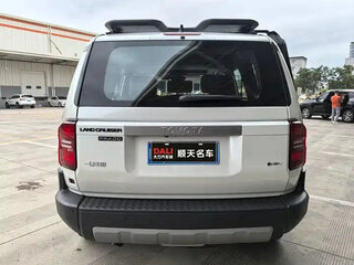 2024 Toyota Land Cruiser Prado 250 Series, белый, 10800550 рублей, вид 4