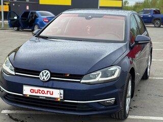 2018 Volkswagen Golf VII Рестайлинг, синий, 1650000 рублей, вид 1