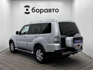 2008 Mitsubishi Pajero IV, серебристый, 1600000 рублей, вид 5
