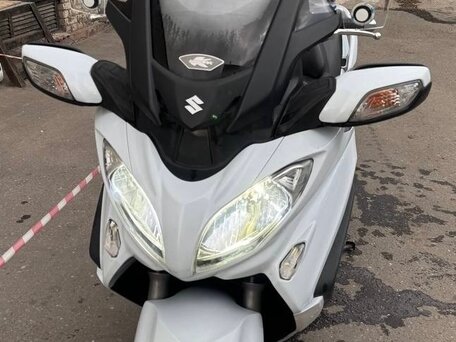 2013 Suzuki Burgman (SkyWave) 650, белый, 550000 рублей, вид 1