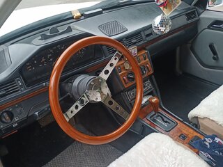 1992 Mercedes-Benz W124 250, белый, 899999 рублей, вид 5