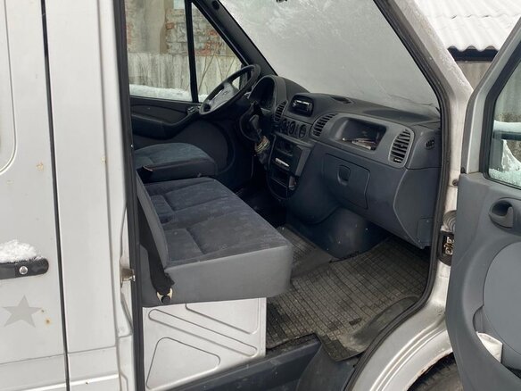 2005 Mercedes-Benz Sprinter, серебристый, 700000 рублей - вид 10