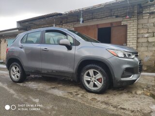 2020 Chevrolet Trax I Рестайлинг, серый, 1590000 рублей, вид 3