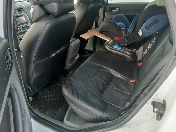 2011 Ford Focus II Рестайлинг, белый, 380000 рублей - вид 11