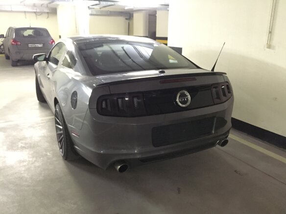 2013 Ford Mustang V Рестайлинг, серый - вид 2