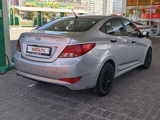 2014 Hyundai Solaris I Рестайлинг, серебристый, 1500000 рублей, вид 3