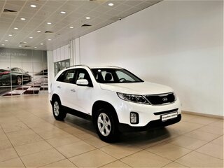 2020 Kia Sorento II Рестайлинг, белый, 2309150 рублей, вид 3