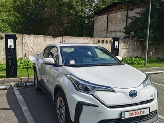 2021 Toyota Izoa I, белый, 2909570 рублей, вид 2