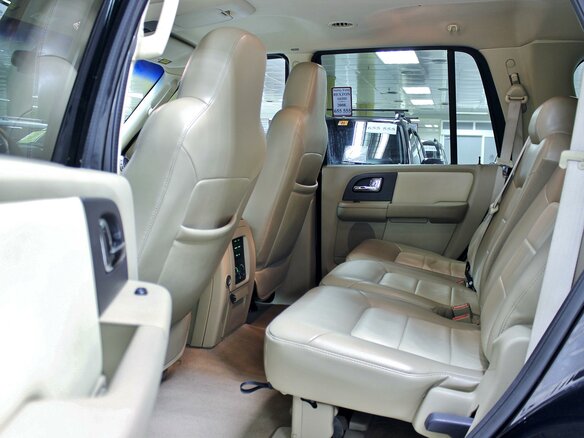 2005 Ford Expedition II, чёрный - вид 7