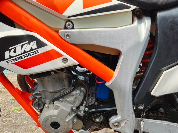 2017 KTM Freeride 350, белый, 500000 рублей - вид 3