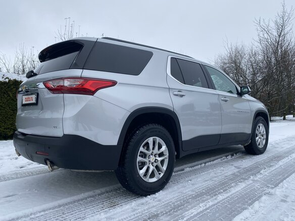 2018 Chevrolet Traverse II, серебристый, 2250000 рублей - вид 7