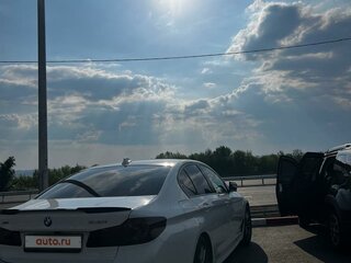 2019 BMW 5 серии 530i xDrive VII (G30/G31/G38), белый, 4000000 рублей, вид 2