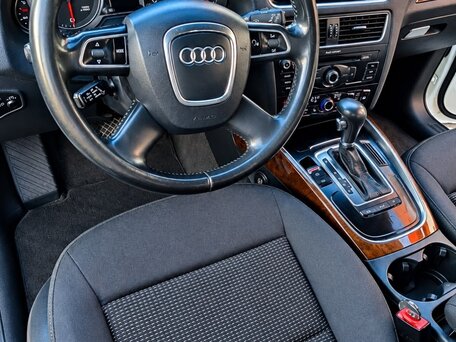 2011 Audi Q5 8tiptronic I (8R), белый, 1700000 рублей, вид 4