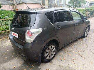 2010 Toyota Verso I, серый, 775000 рублей, вид 4