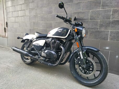 2026 Royal Enfield Shotgun, белый, 741000 рублей, вид 4