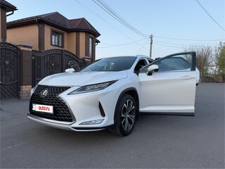 2020 Lexus RX 300 IV Рестайлинг, белый, 4300000 рублей, вид 1