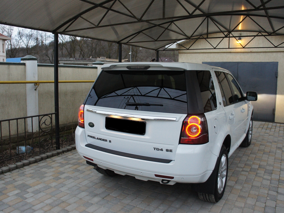2013 Land Rover Freelander II Рестайлинг 2, белый - вид 1