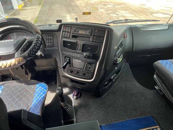 2013 Iveco Stralis, красный, 6500000 рублей - вид 12