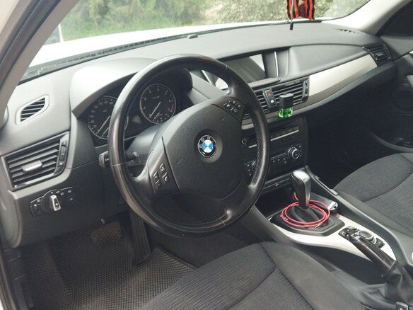 2014 BMW X1 18i I (E84) Рестайлинг, белый, 1300000 рублей - вид 5