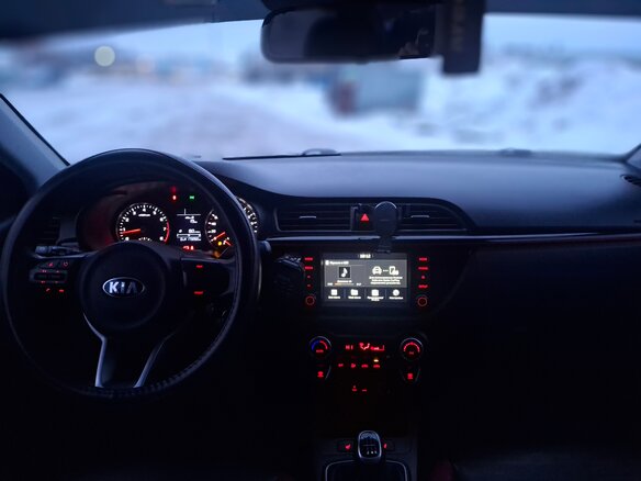 2019 Kia Rio IV, серый, 1500000 рублей - вид 5